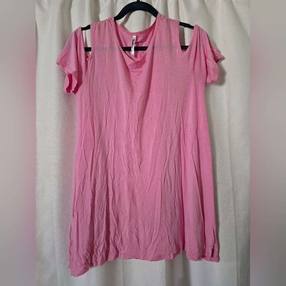 Azules Cold Shoulder Top Size Large